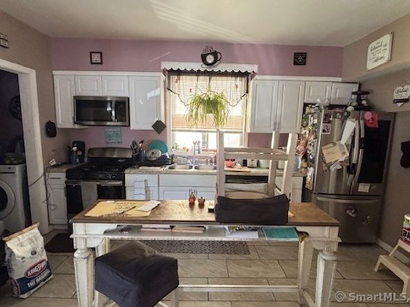 Undisclosed Address #24137416, Bridgeport CT 06607