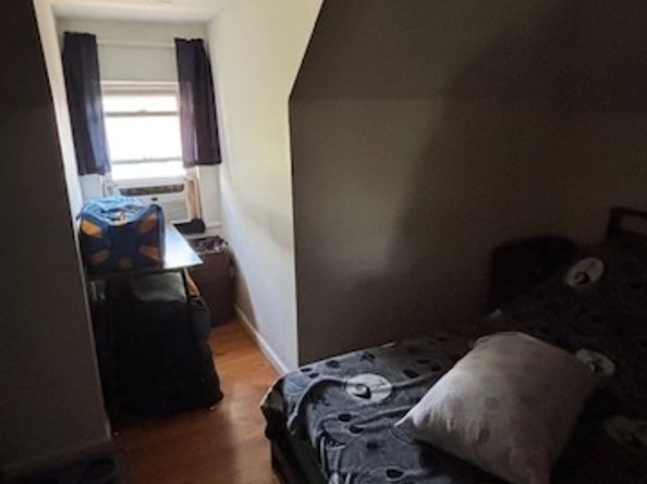 Undisclosed Address #24137416, Bridgeport CT 06607