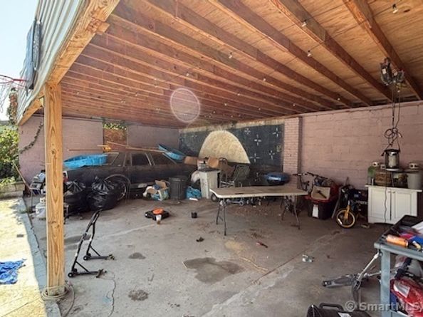 Undisclosed Address #24137416, Bridgeport CT 06607