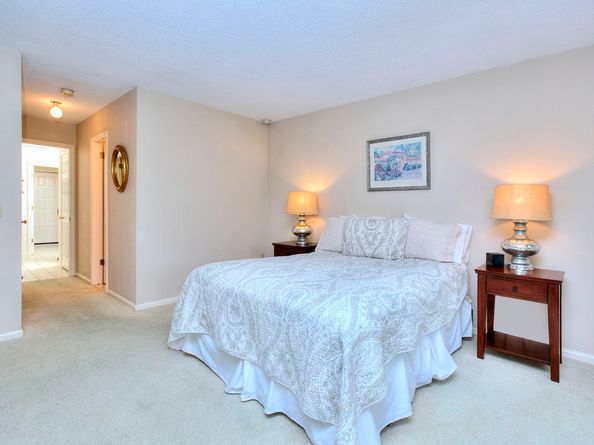 220 Lansdowne 220, Westport CT 06880