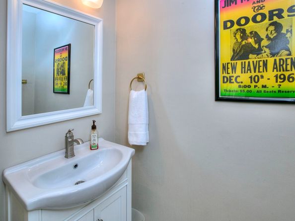 220 Lansdowne 220, Westport CT 06880