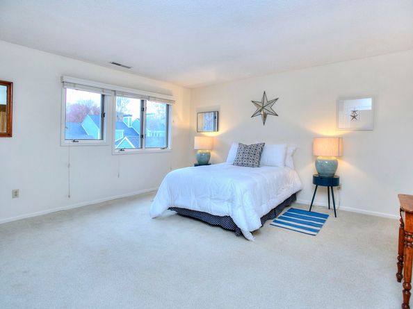 220 Lansdowne 220, Westport CT 06880