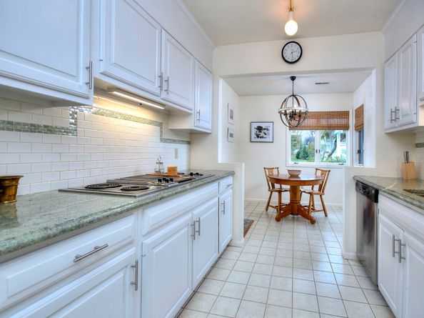 220 Lansdowne 220, Westport CT 06880