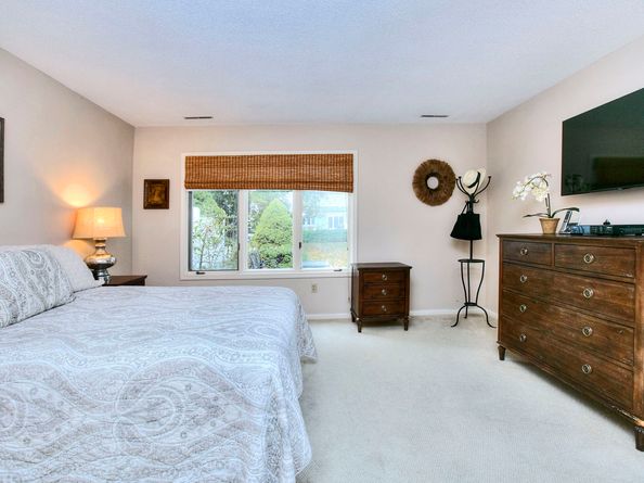 220 Lansdowne 220, Westport CT 06880