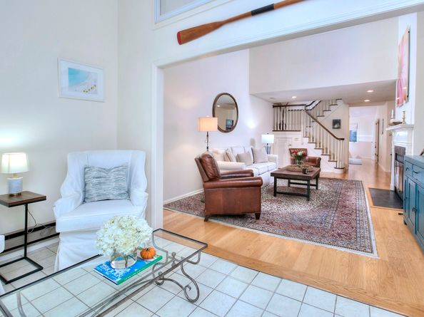 220 Lansdowne 220, Westport CT 06880