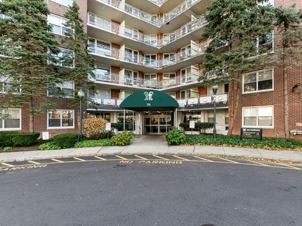 71 Strawberry Hill Avenue 305, Stamford CT 06902