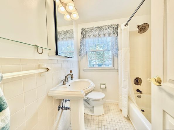 171 Sylvan Knoll Road, Stamford CT 06902