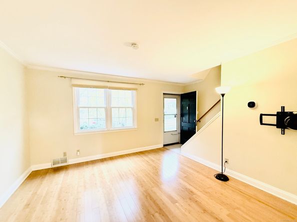 171 Sylvan Knoll Road, Stamford CT 06902