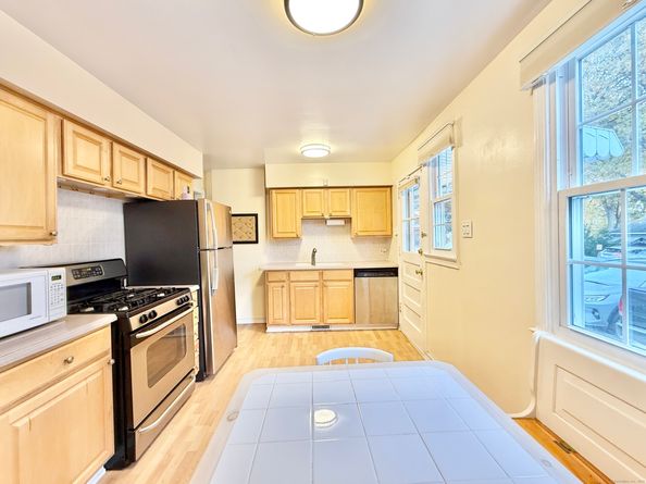 171 Sylvan Knoll Road, Stamford CT 06902