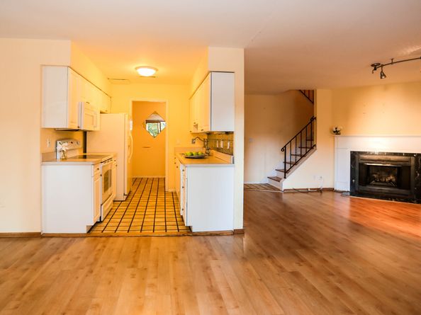 61 Seaview Avenue APT 51, Stamford CT 06902