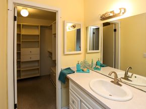 61 Seaview Avenue APT 51, Stamford CT 06902