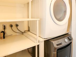 61 Seaview Avenue APT 51, Stamford CT 06902