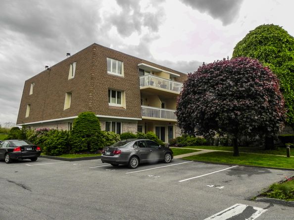 61 Seaview Avenue APT 51, Stamford CT 06902