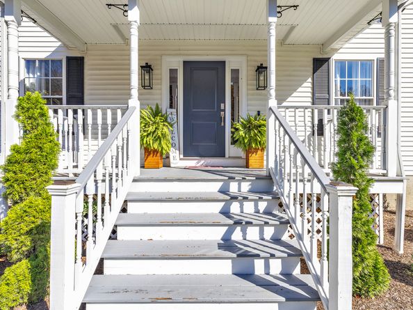 6680 Main Street, Trumbull CT 06611