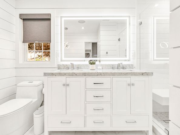 6680 Main Street, Trumbull CT 06611