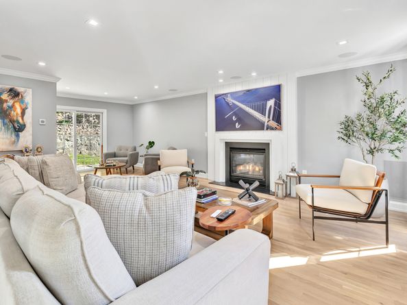 6680 Main Street, Trumbull CT 06611