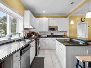 709 Tunxis Hill Road, Fairfield CT 06825