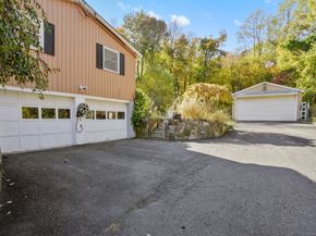 34 Merrimac Drive, Trumbull CT 06611