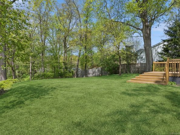 128 West Avenue, Darien CT 06820