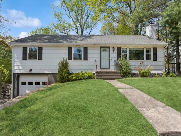 128 West Avenue, Darien CT 06820