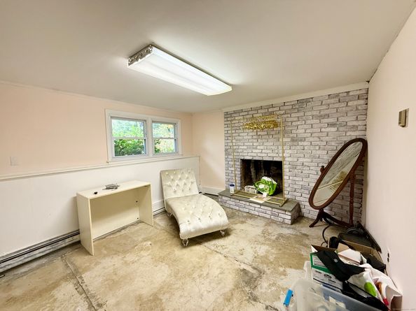51 Ole Musket Lane, Danbury CT 06810