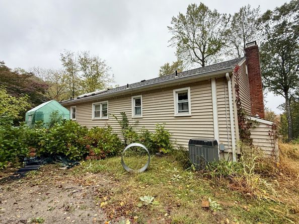 51 Ole Musket Lane, Danbury CT 06810