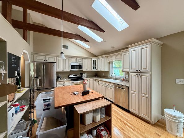 51 Ole Musket Lane, Danbury CT 06810