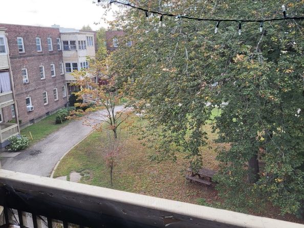 Undisclosed Address #24130990, Bridgeport CT 06607