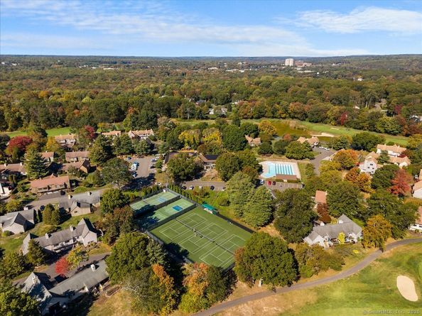 543 North Trail B, Stratford CT 06614