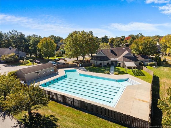 543 North Trail B, Stratford CT 06614