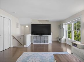 118 Berwick Avenue 118, Fairfield CT 06825