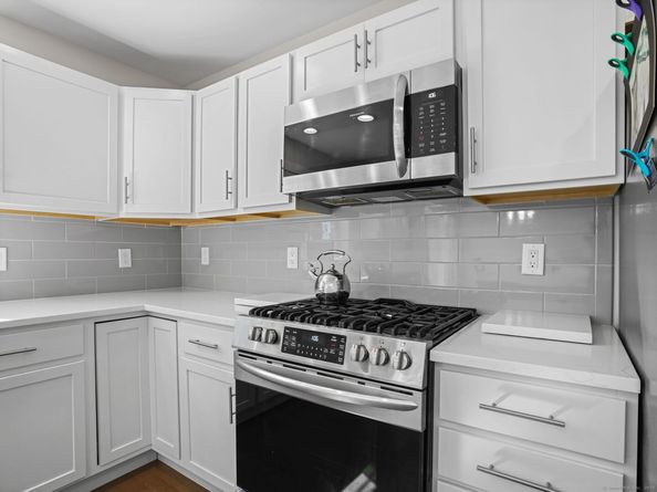 118 Berwick Avenue 118, Fairfield CT 06825