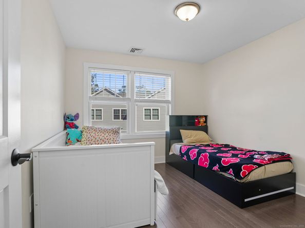 118 Berwick Avenue 118, Fairfield CT 06825