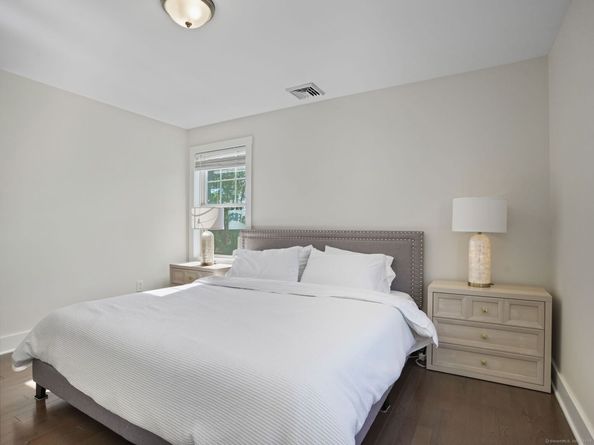 118 Berwick Avenue 118, Fairfield CT 06825