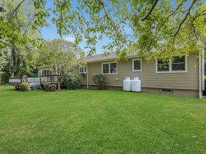 17 Oriole Drive, Norwalk CT 06851