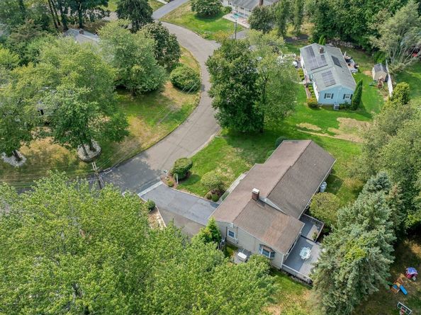 17 Oriole Drive, Norwalk CT 06851