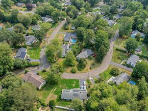 17 Oriole Drive, Norwalk CT 06851