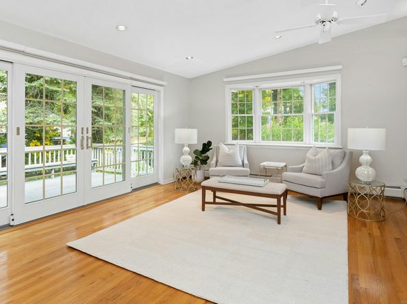 17 Oriole Drive, Norwalk CT 06851