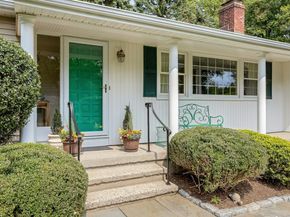 17 Oriole Drive, Norwalk CT 06851