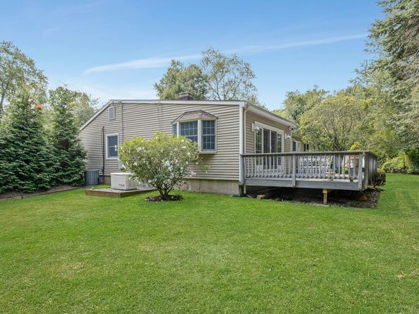 17 Oriole Drive, Norwalk CT 06851