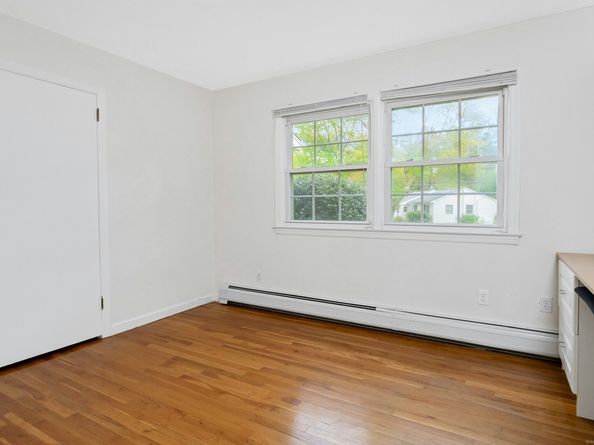 17 Oriole Drive, Norwalk CT 06851