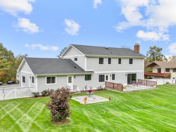 14 E Gate Road, Danbury CT 06810