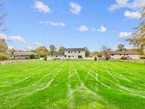 14 E Gate Road, Danbury CT 06810