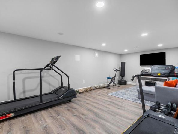 14 E Gate Road, Danbury CT 06810