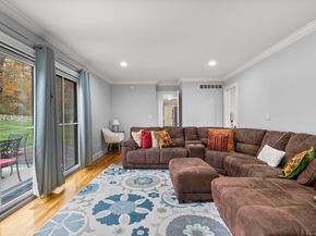 14 E Gate Road, Danbury CT 06810