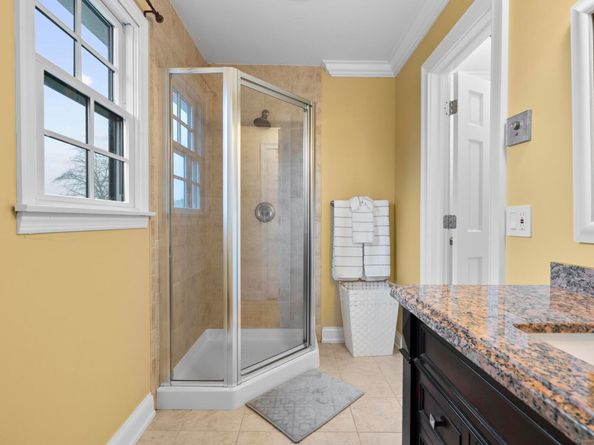 14 E Gate Road, Danbury CT 06810