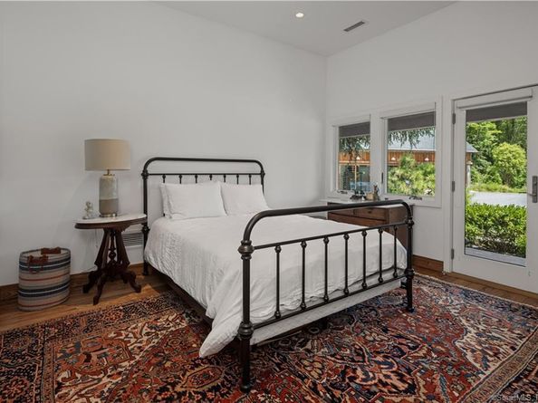 4 Good Hill Road, Weston CT 06883