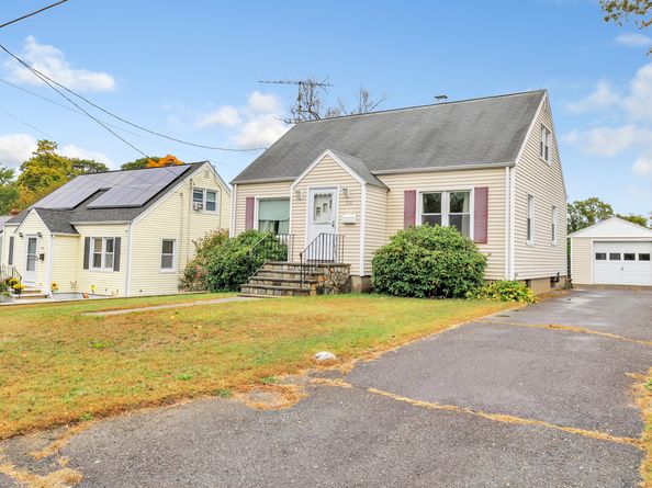 330 Oakwood Street, Bridgeport CT 06606