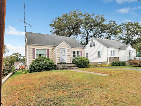 330 Oakwood Street, Bridgeport CT 06606