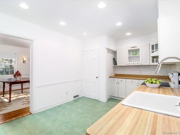 19 Riverside Avenue, Stamford CT 06905